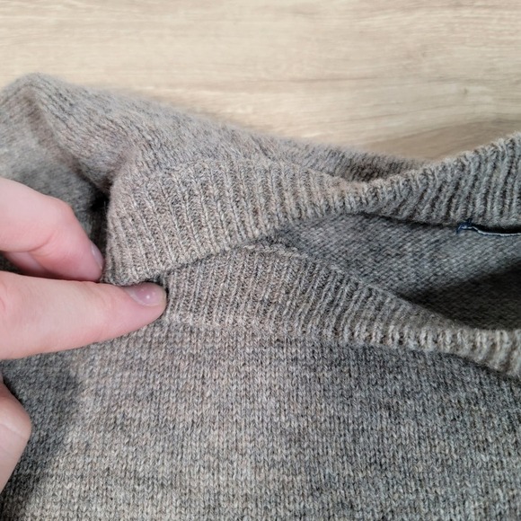 Joseph Turner Size Large 100% Lambswool Sweater Preppy Quiet Luxury FLAW - Picture 10 of 11